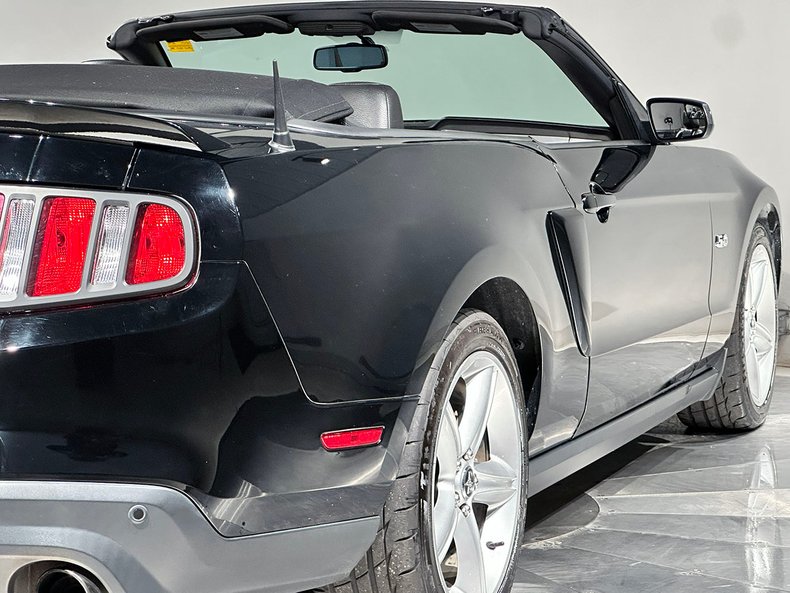 2012 Ford Mustang 30