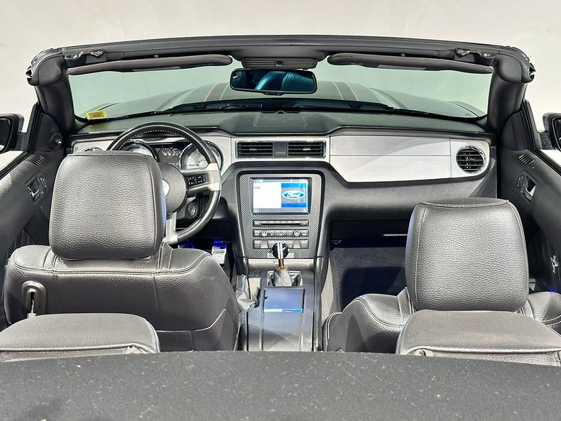 2012 Ford Mustang 40
