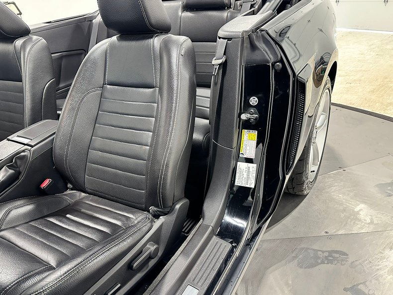 2012 Ford Mustang 65