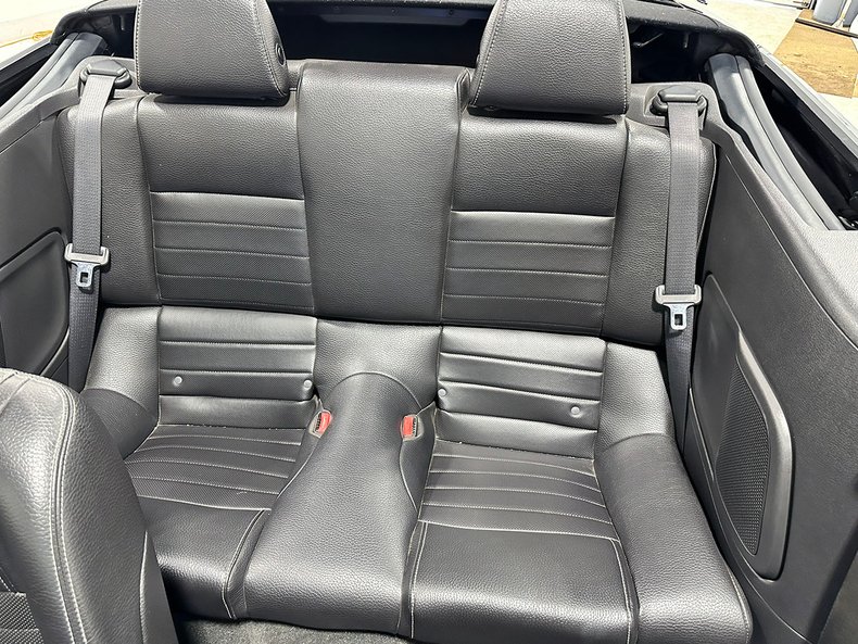 2012 Ford Mustang 68