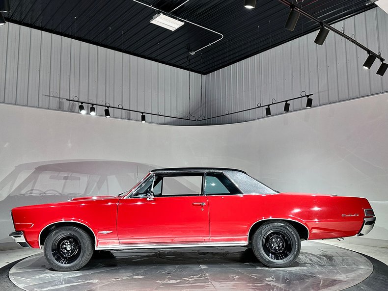 1965 Pontiac GTO 13