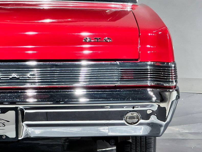 1965 Pontiac GTO 12