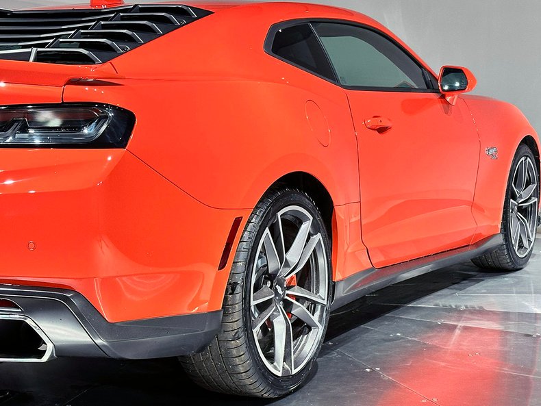 2018 Chevrolet Camaro 34