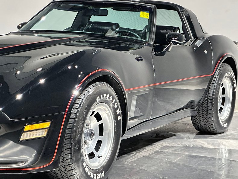 1981 Chevrolet Corvette 16