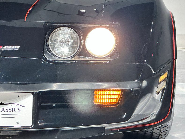 1981 Chevrolet Corvette 23