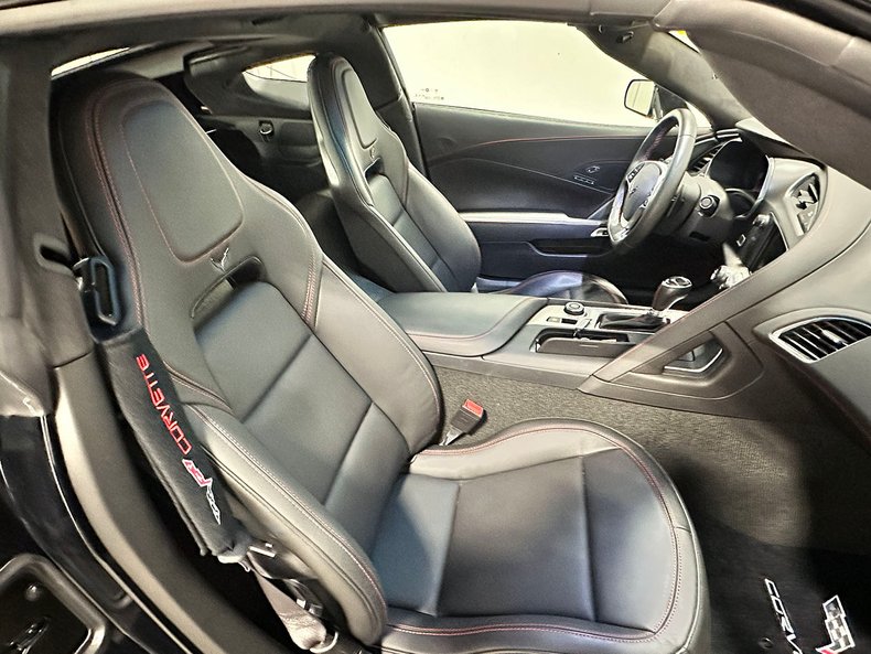 2016 Chevrolet Corvette 32