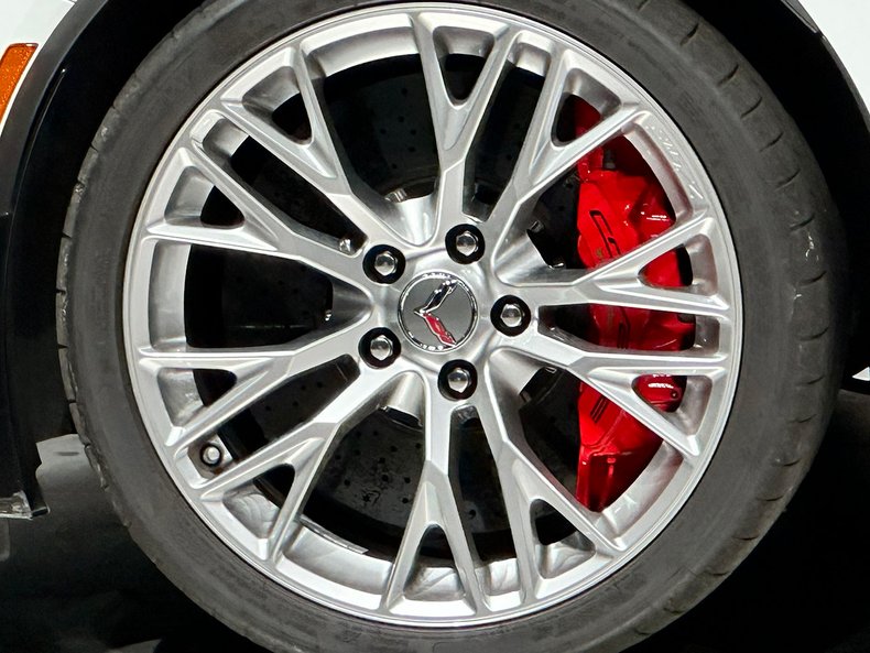 2016 Chevrolet Corvette 16