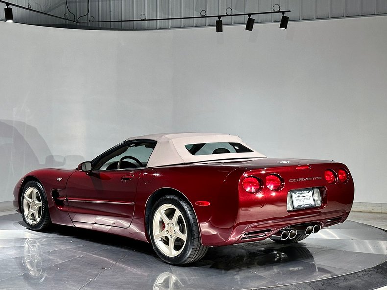 2003 Chevrolet Corvette 12