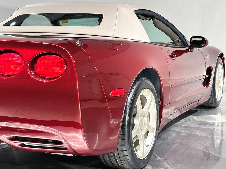 2003 Chevrolet Corvette 34