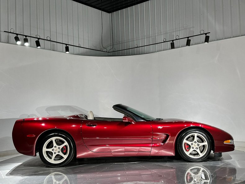 2003 Chevrolet Corvette 2