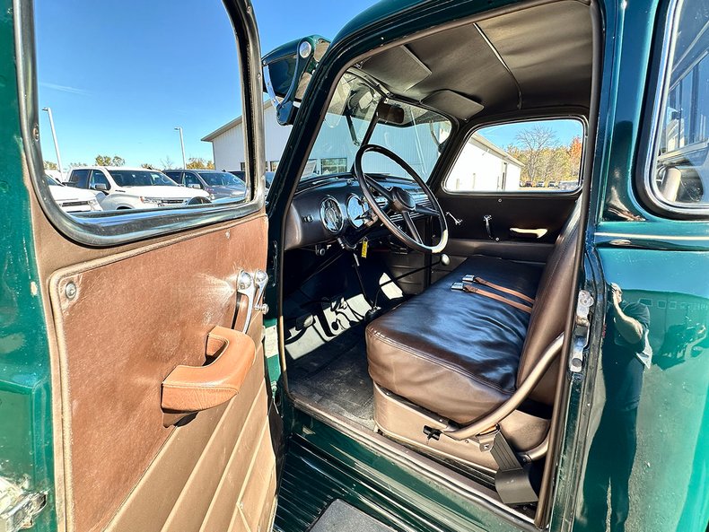 1949 Chevrolet 3800 37