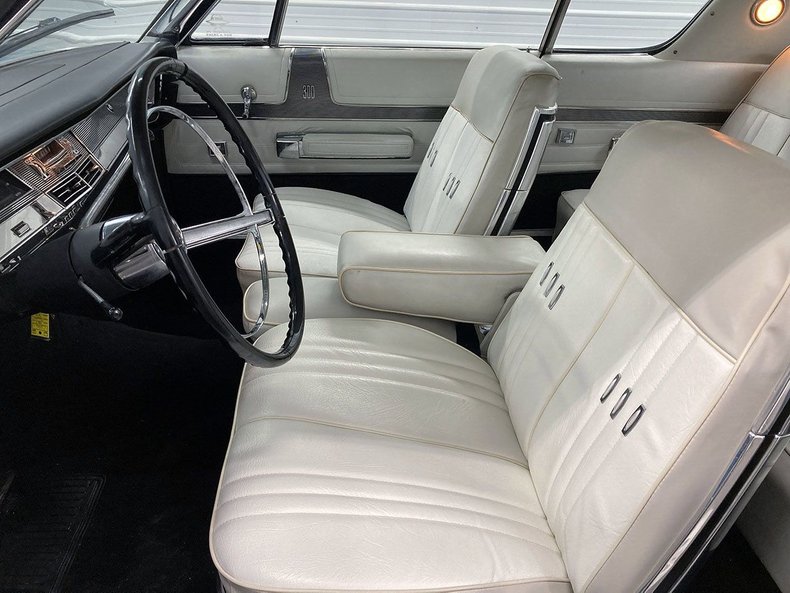 1967 Chrysler 300 21