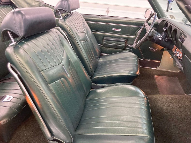 1969 Pontiac GTO 39
