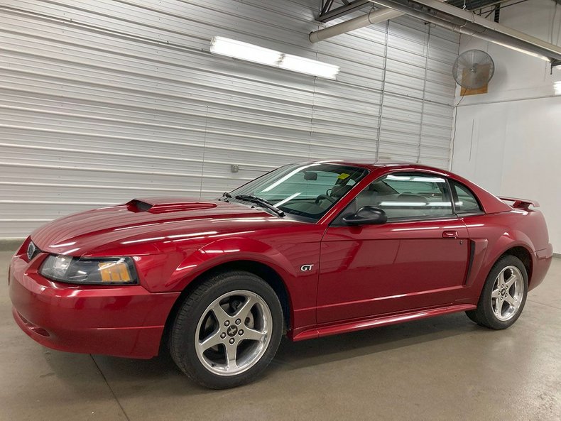 2003 Ford Mustang 2