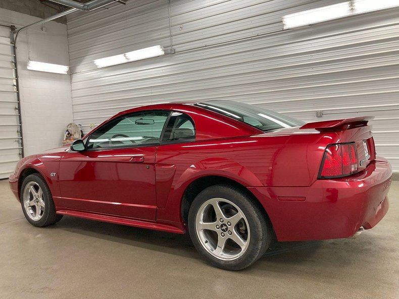 2003 Ford Mustang 10