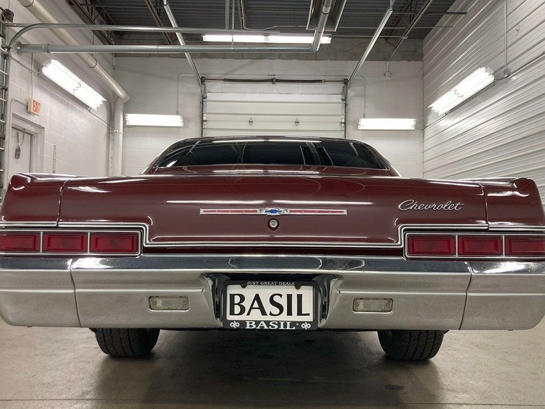 1966 Chevrolet Impala 12