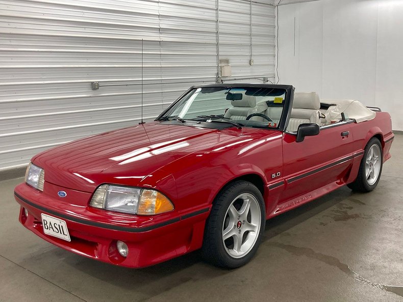 1989 Ford Mustang 46