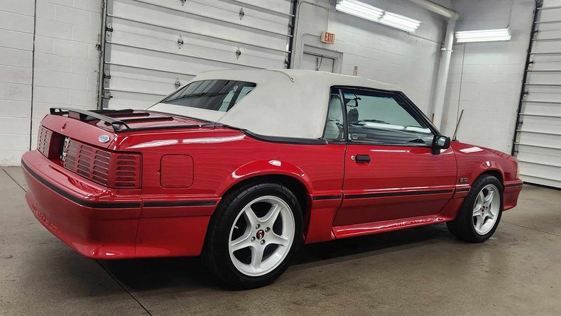 1989 Ford Mustang 3
