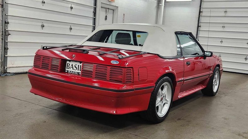 1989 Ford Mustang 15