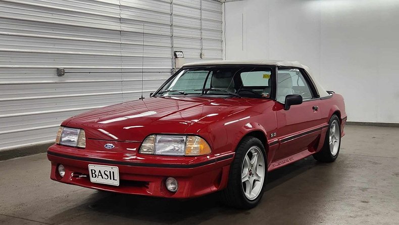 1989 Ford Mustang 20