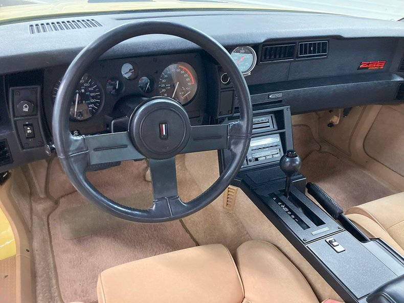 1985 Chevrolet Camaro 28