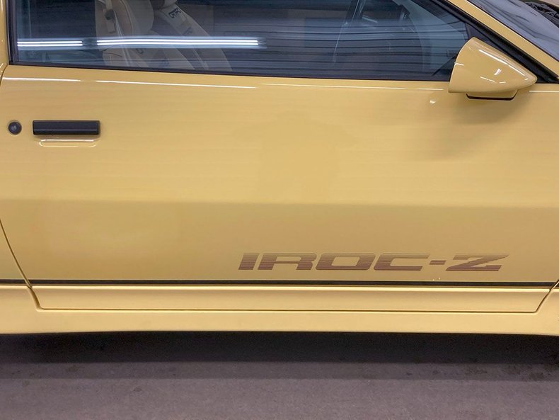 1985 Chevrolet Camaro 21