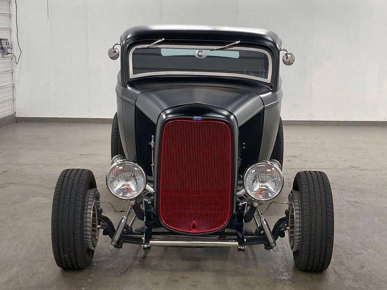 1932 Ford Coupe 4