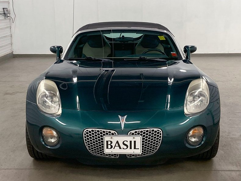 2006 Pontiac Solstice | Basil Classics