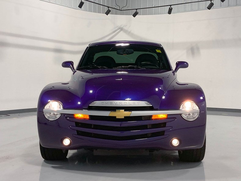 2004 Chevrolet SSR 21