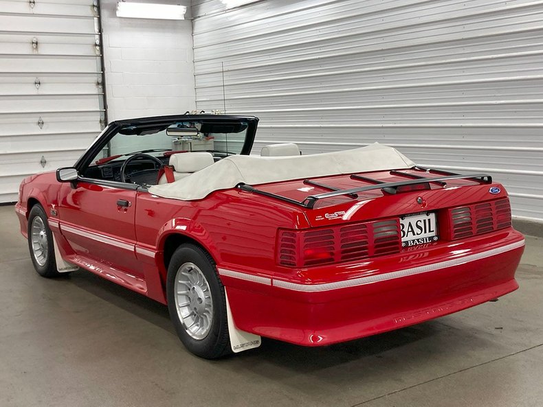 1990 Ford Mustang 25