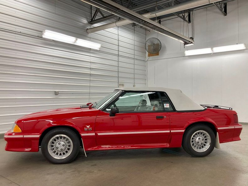 1990 Ford Mustang 66