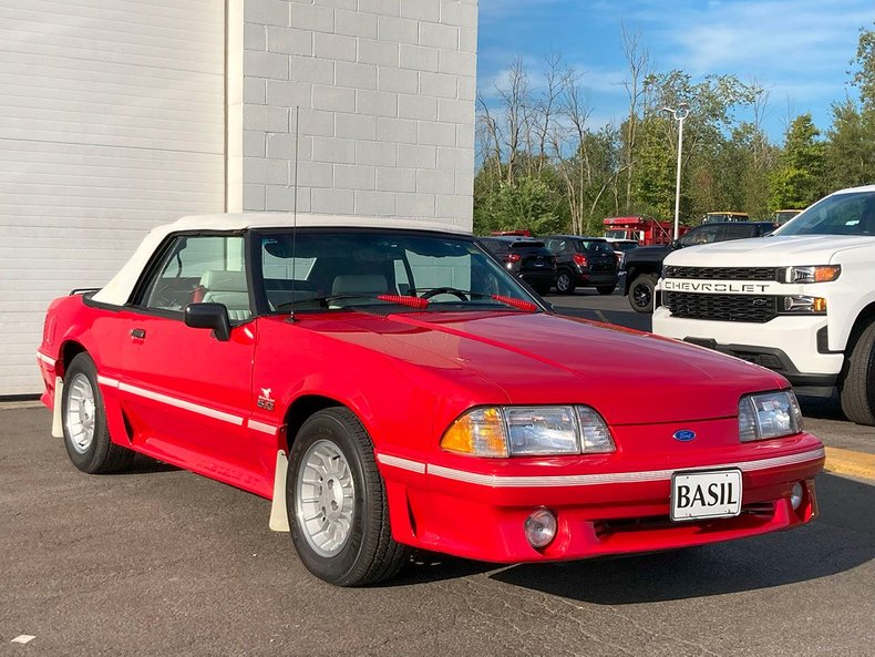 1990 Ford Mustang 71