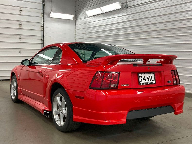 2001 Ford Mustang 10