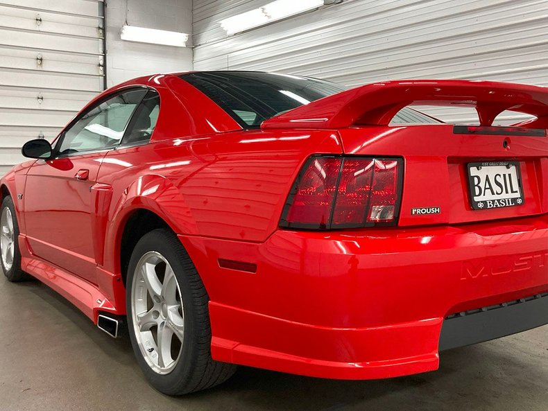 2001 Ford Mustang 12