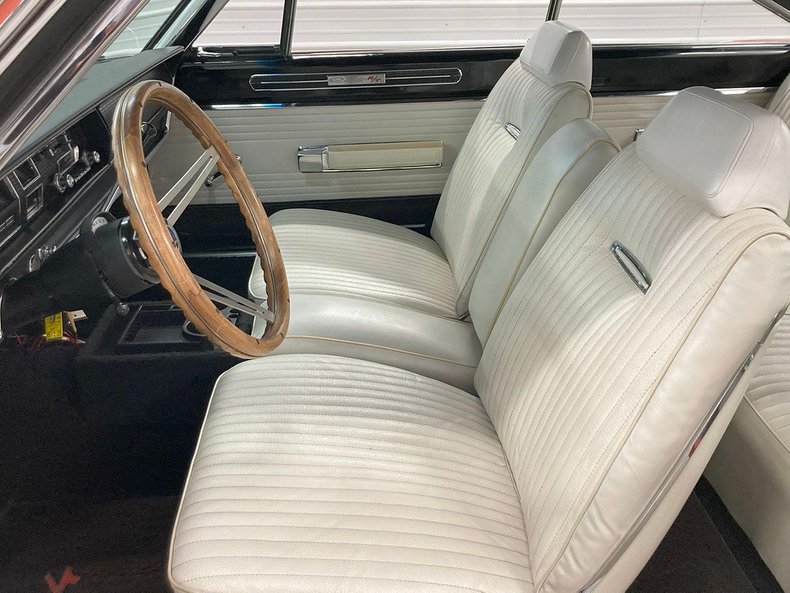 1967 Dodge Coronet 27