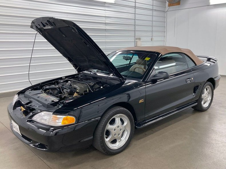 1995 Ford Mustang 25