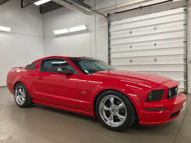 2005 Ford Mustang 5