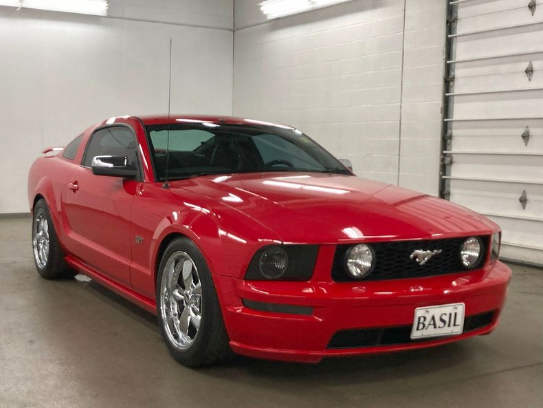 2005 Ford Mustang 67