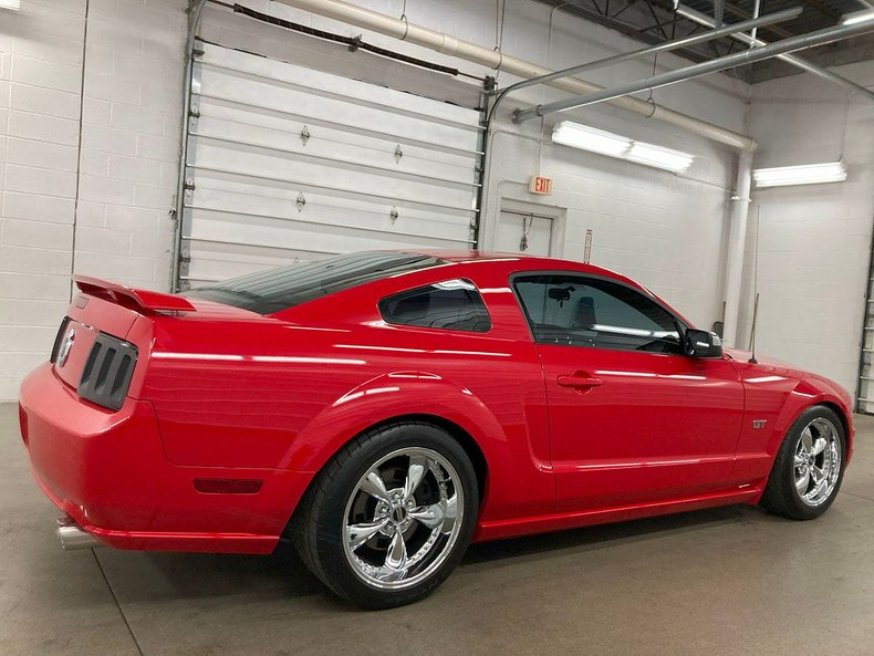 2005 Ford Mustang 6