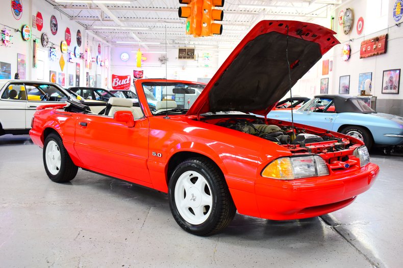 1992 Ford Mustang 44