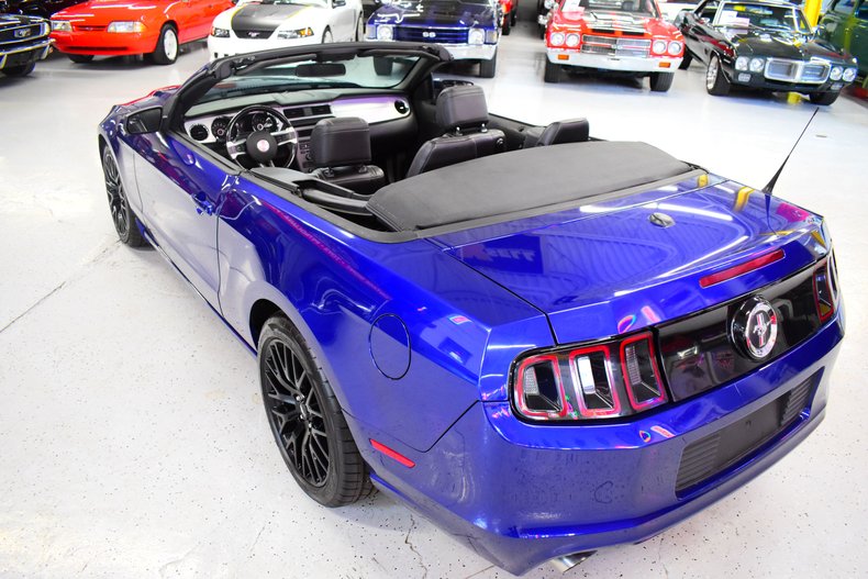2014 Ford Mustang 16