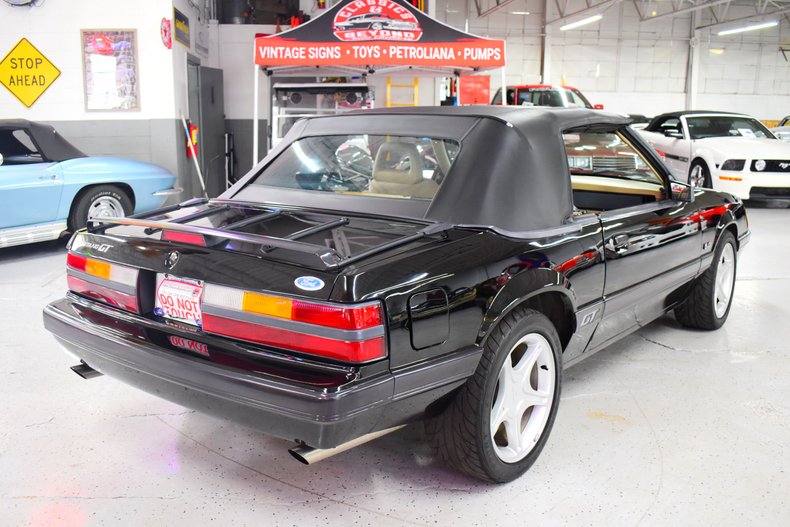 1986 Ford Mustang 20