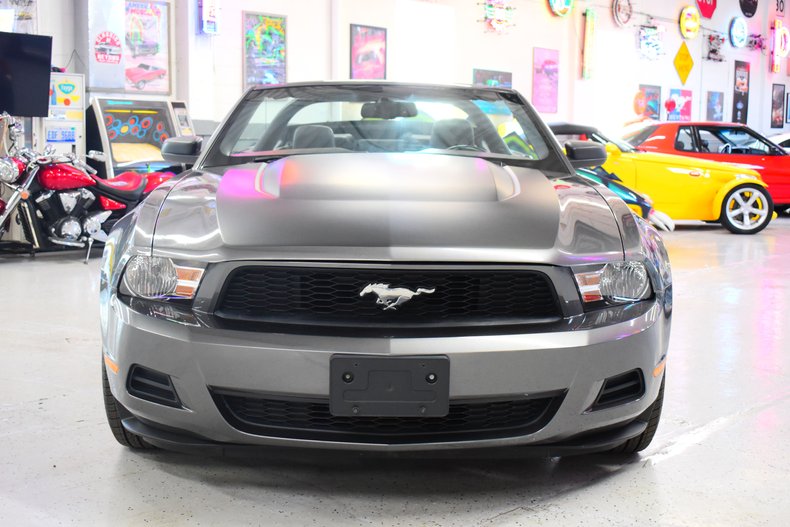 2011 Ford Mustang 4