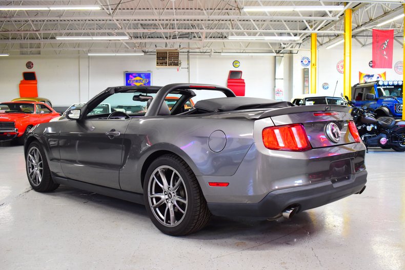 2011 Ford Mustang 22