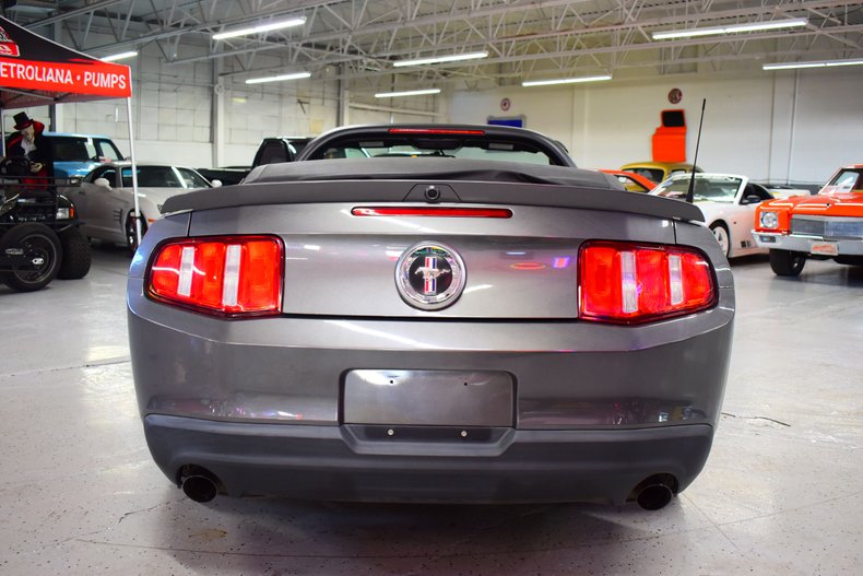 2011 Ford Mustang 25