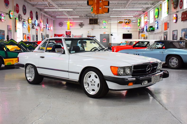 1988 Mercedes-Benz 560 1