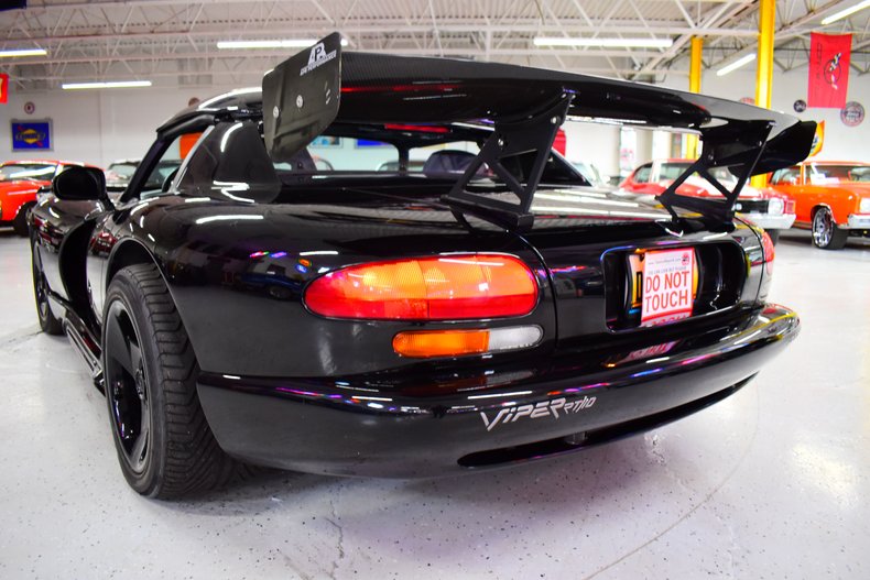 1995 Dodge Viper 44