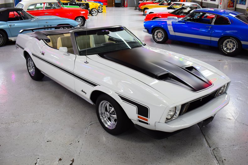1973 Ford Mustang 2