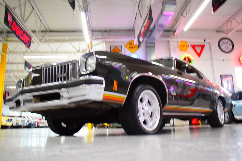 1975 Oldsmobile Cutlass 25