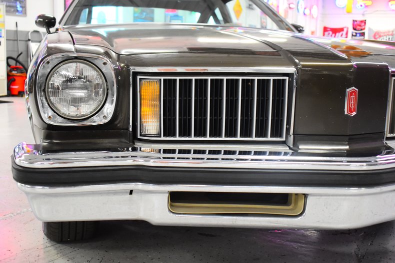 1975 Oldsmobile Cutlass 29